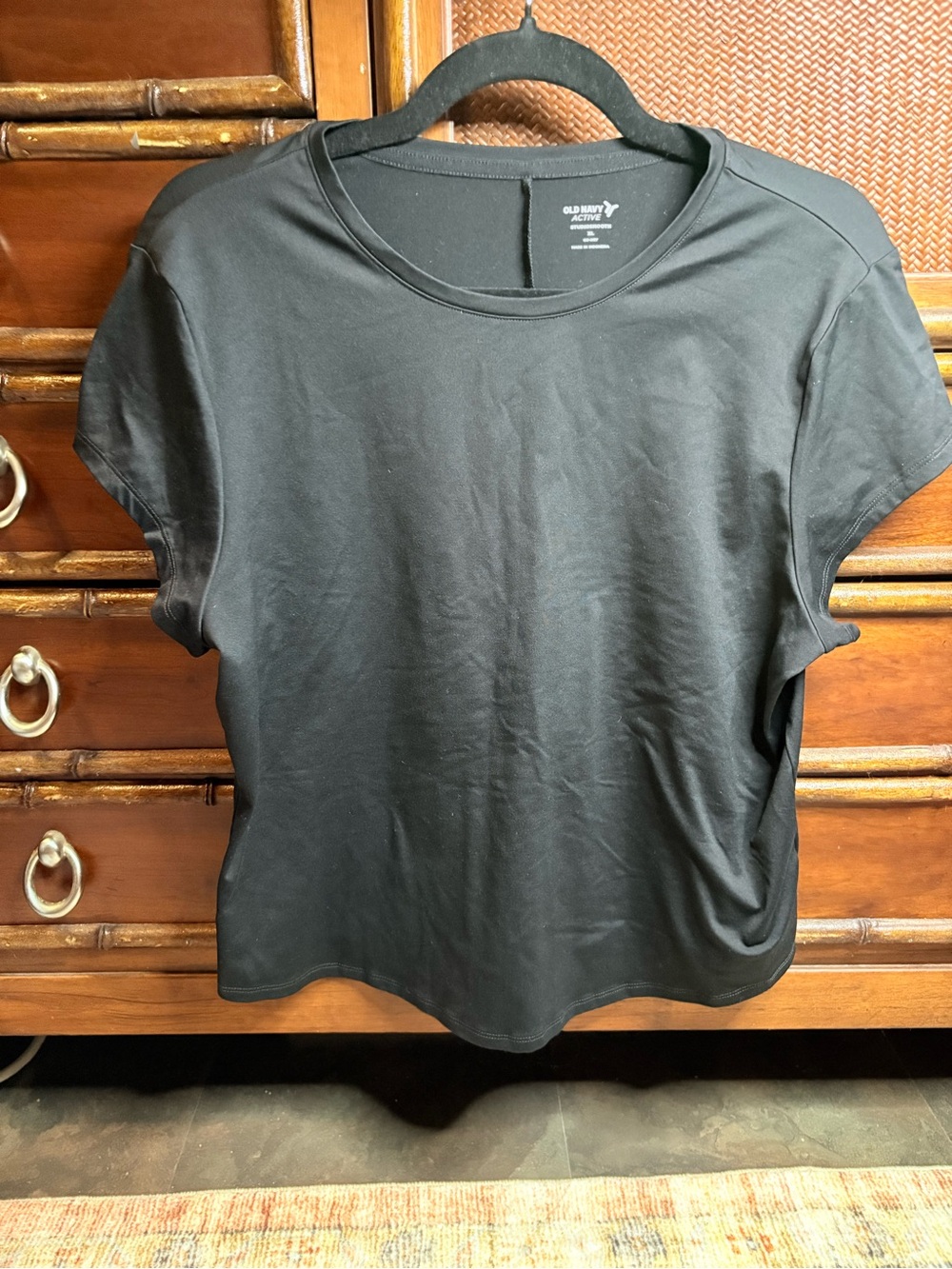 Old Navy Black Short-Sleeve Crewneck Tee